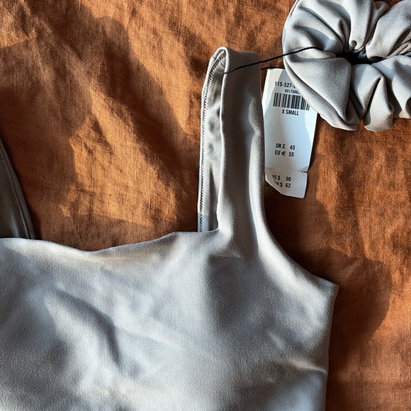 NWT YPB Abercrombie Cropped Compression Tank - Picture 2 of 4